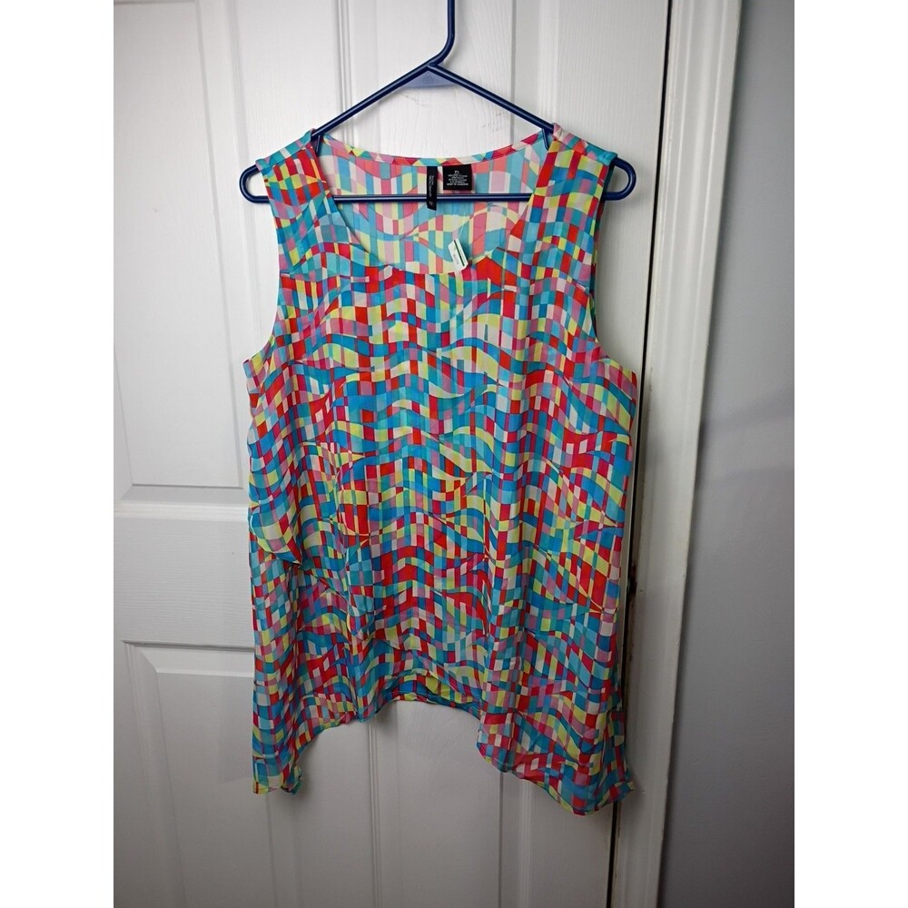 New Directions Women PL MultiColor Geo Sleeveless Tank Top Flowy Vibrant  Layer